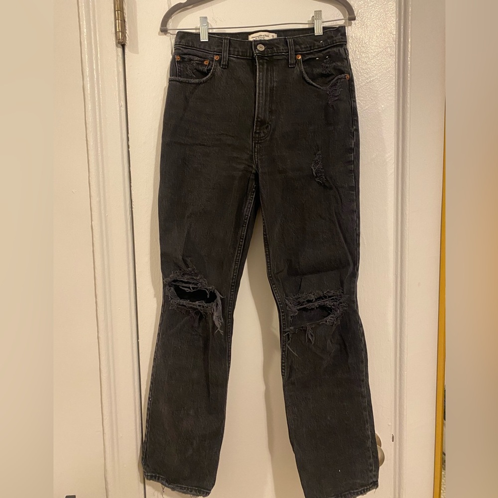 Abercrombie 90s Straight Ultra High Rise jeans in black - Size 28